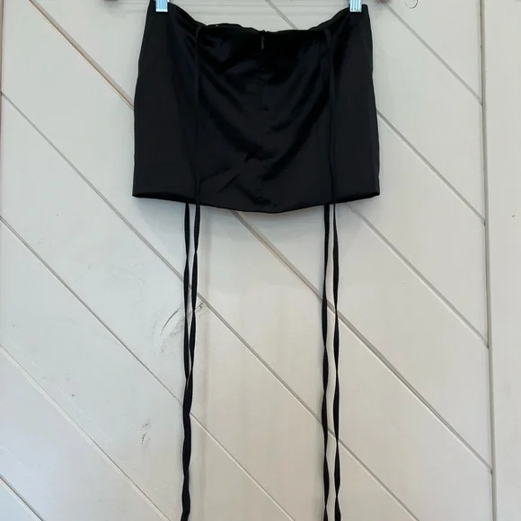 NWT Heiress Beverly Hills black tie up mini skirt - Picture 4 of 6